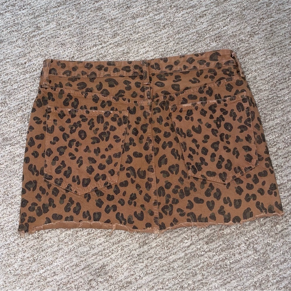 Abercrombie & Fitch Brown Leopard Print Denim Mini Skirt - Picture 4 of 10